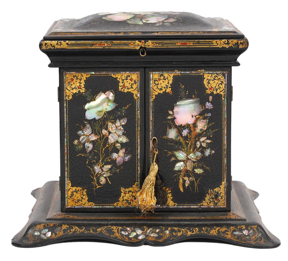 19TH C. ENGLISH PAPER MACHE & MOP