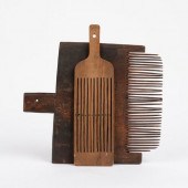 19TH C. FLAX CARDING COMB AND