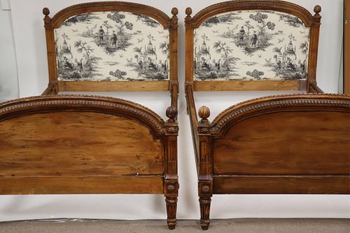 19TH C. FRENCH CARVED DAYBED AS
