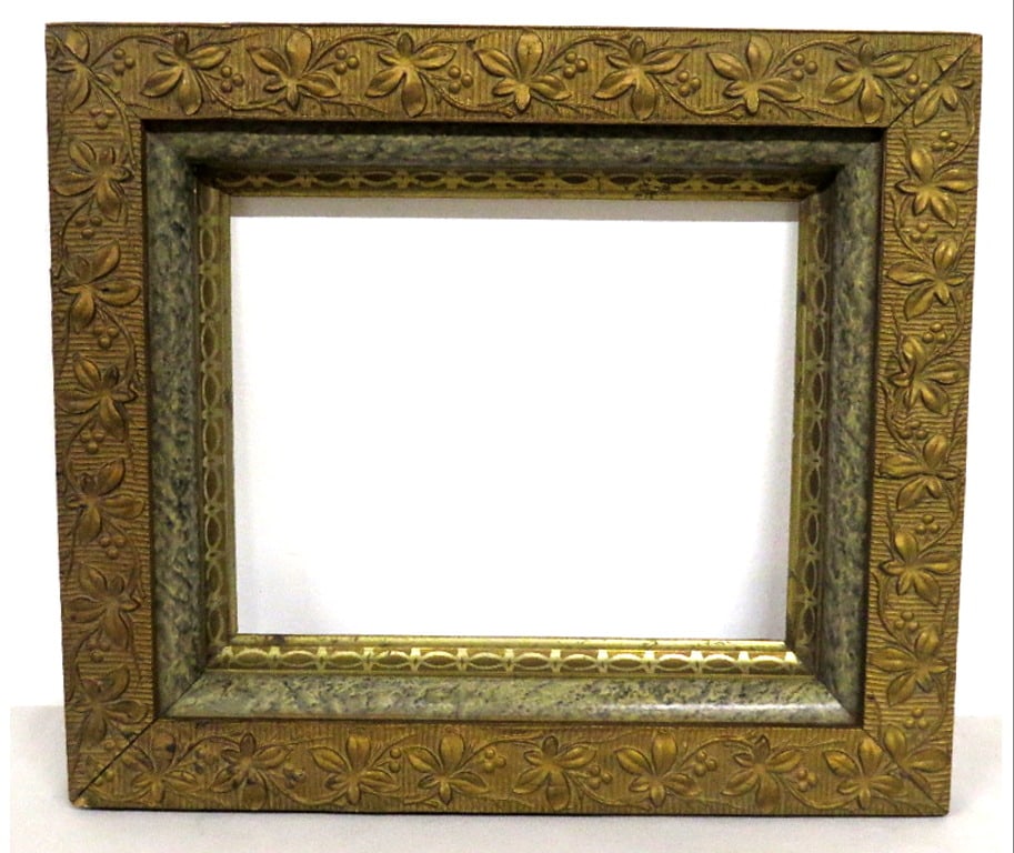 19TH C. GILT DECORATED LEAF & BERRY