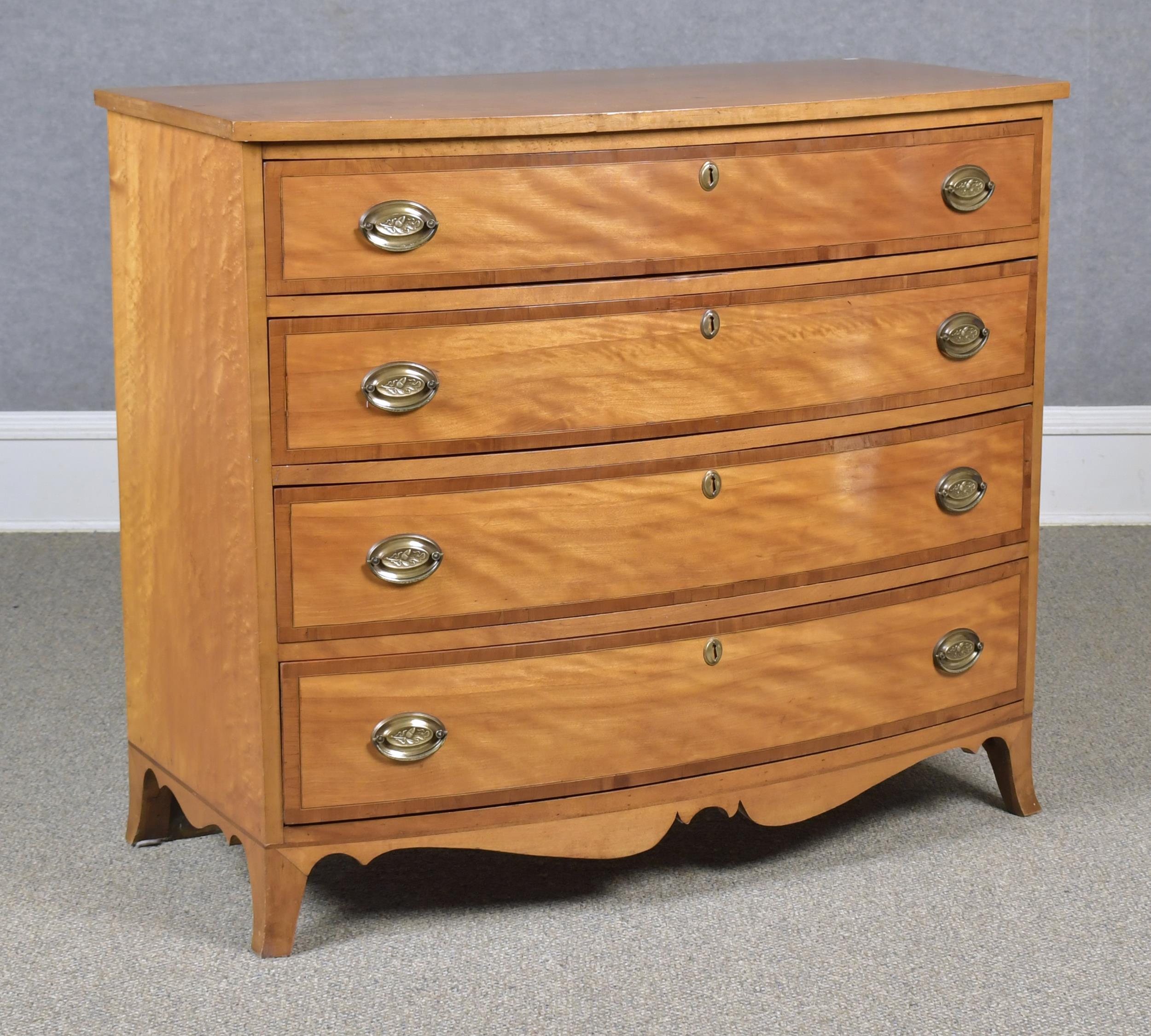19TH C. HEPPLEWHITE BOW-FRONT FLAME