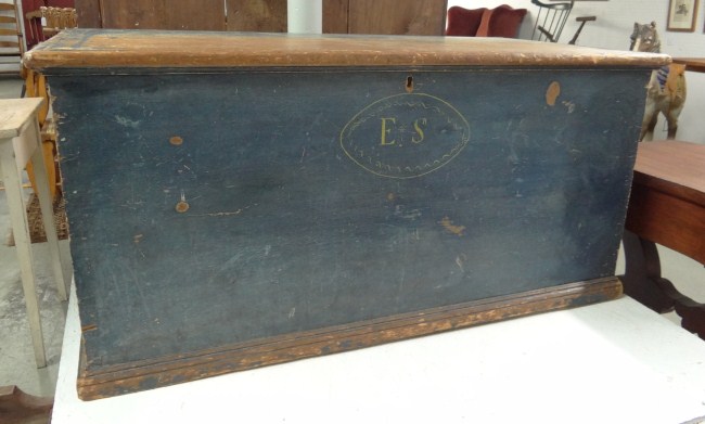19th c. Hudson Valley blanket box