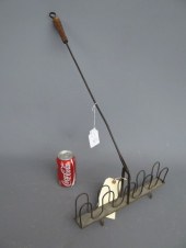 19th c. iron broiler. 26'' Ove