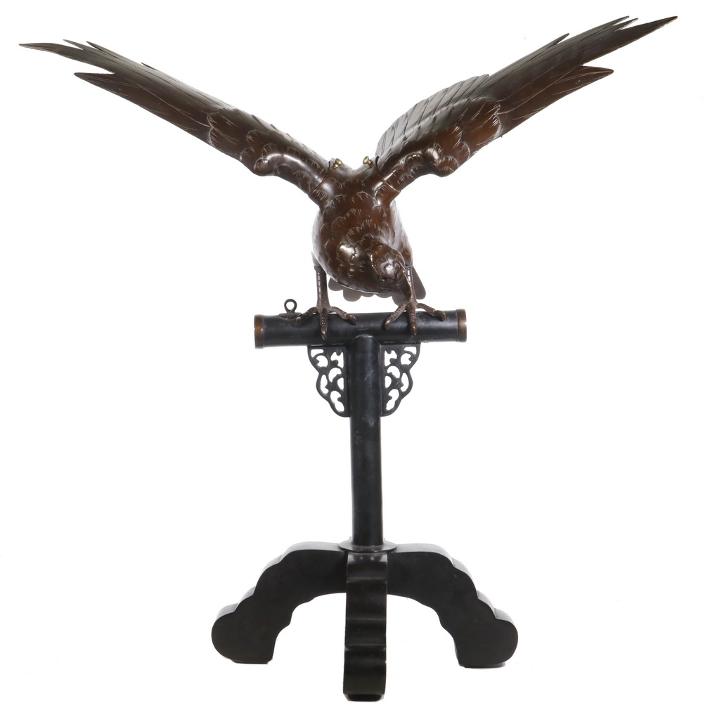 19TH C. JAPANESE BRONZE EAGLE ON