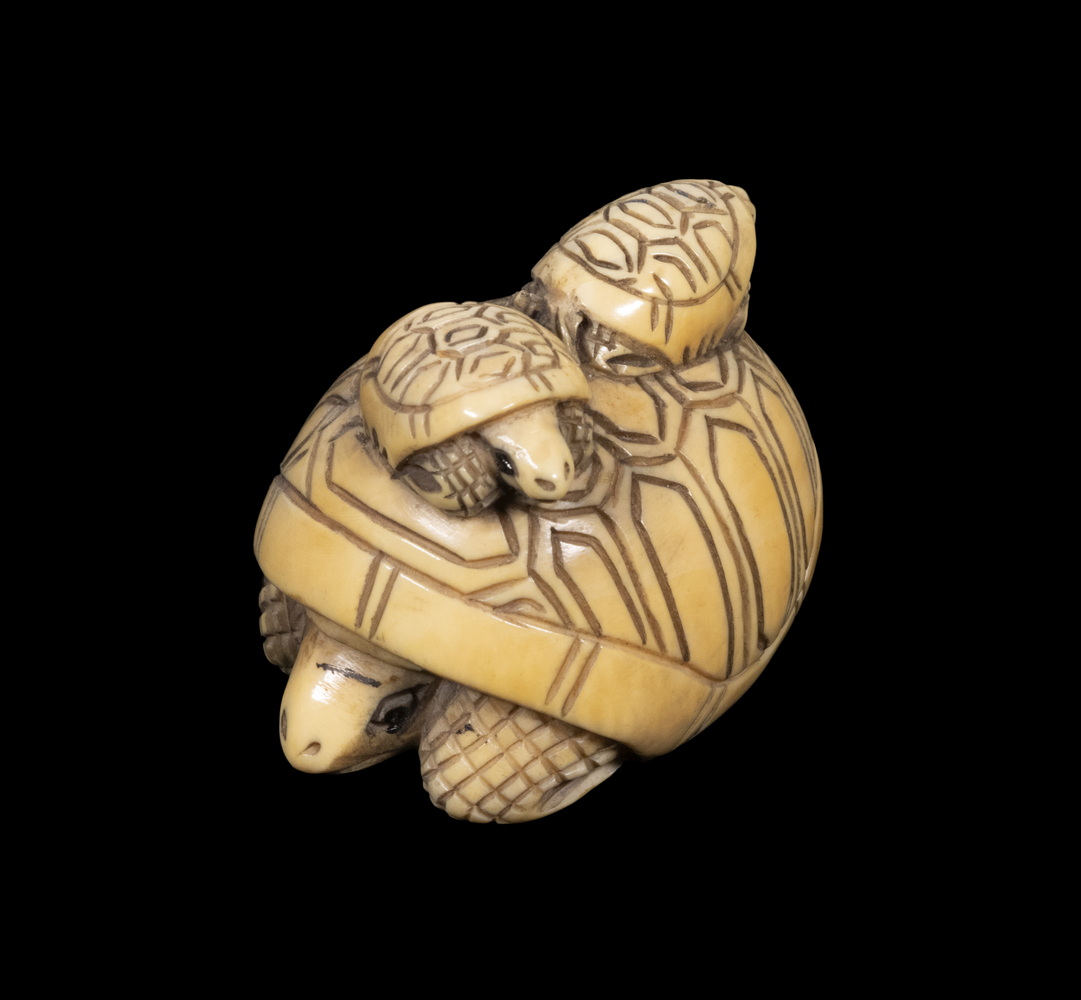 19TH C. JAPANESE IVORY NETSUKE