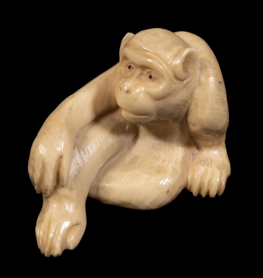 19TH C. JAPANESE IVORY NETSUKE OF