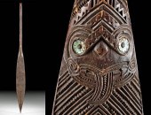 19TH C. MAORI WOOD HOE KOWHAIW