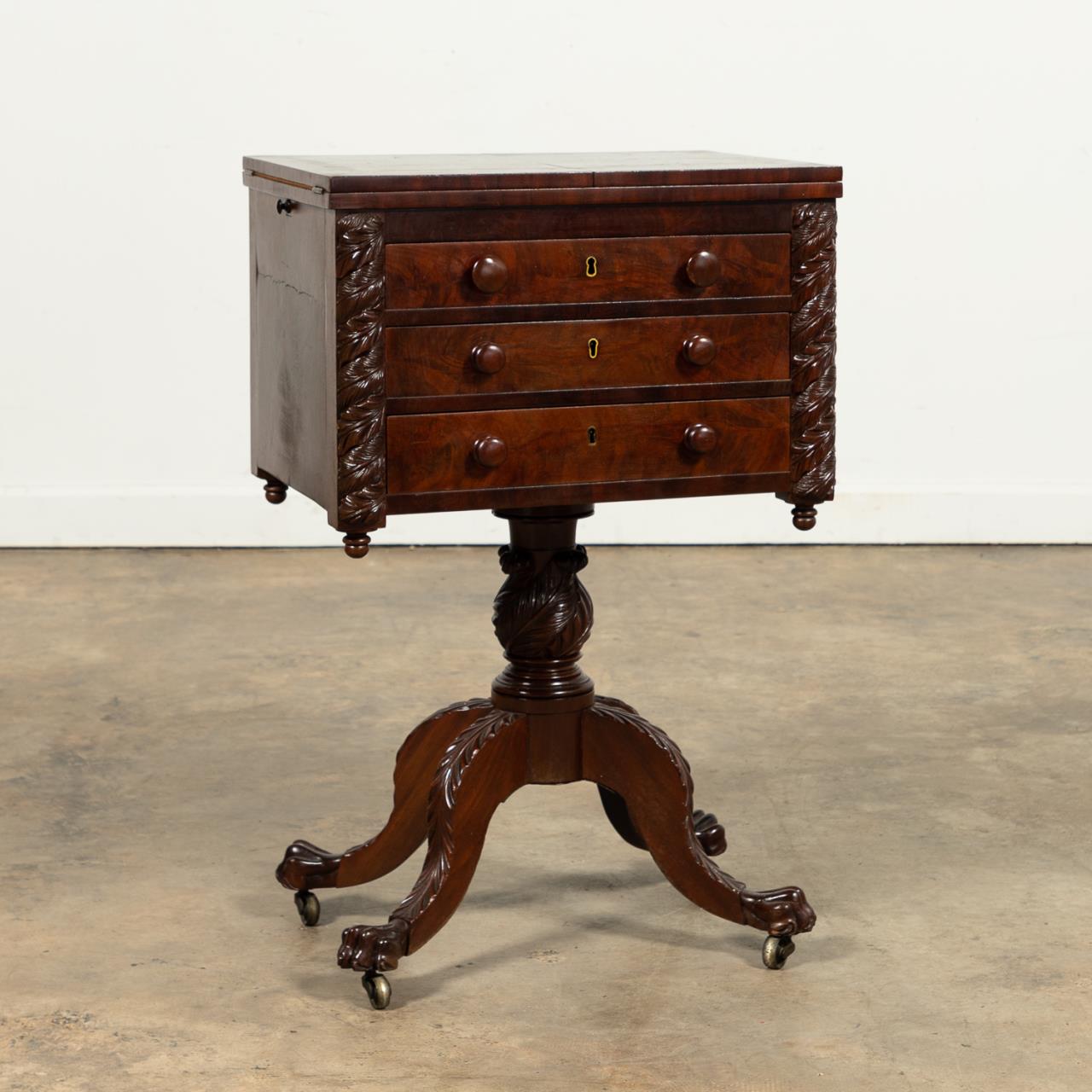 19TH C. NEW YORK CLASSICAL MAHOGANY