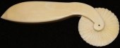 19TH C SCRIMSHAW JAGGING WHEEL