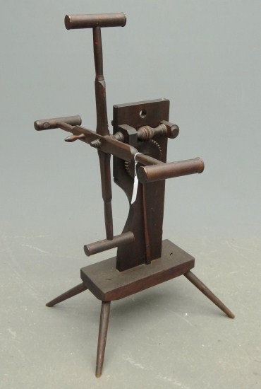 19th c. wool winder. 41'' Ht.