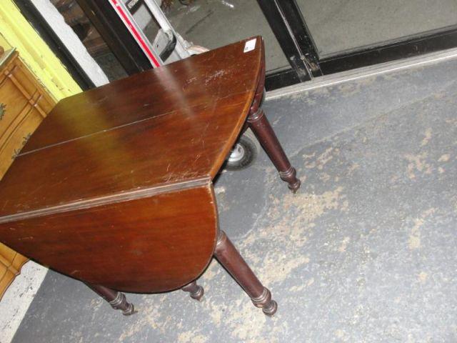 19th Cent Drop Leaf Table.