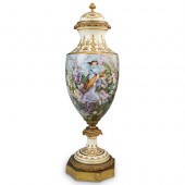 19TH CENT. SEVRES PORCELAIN UR