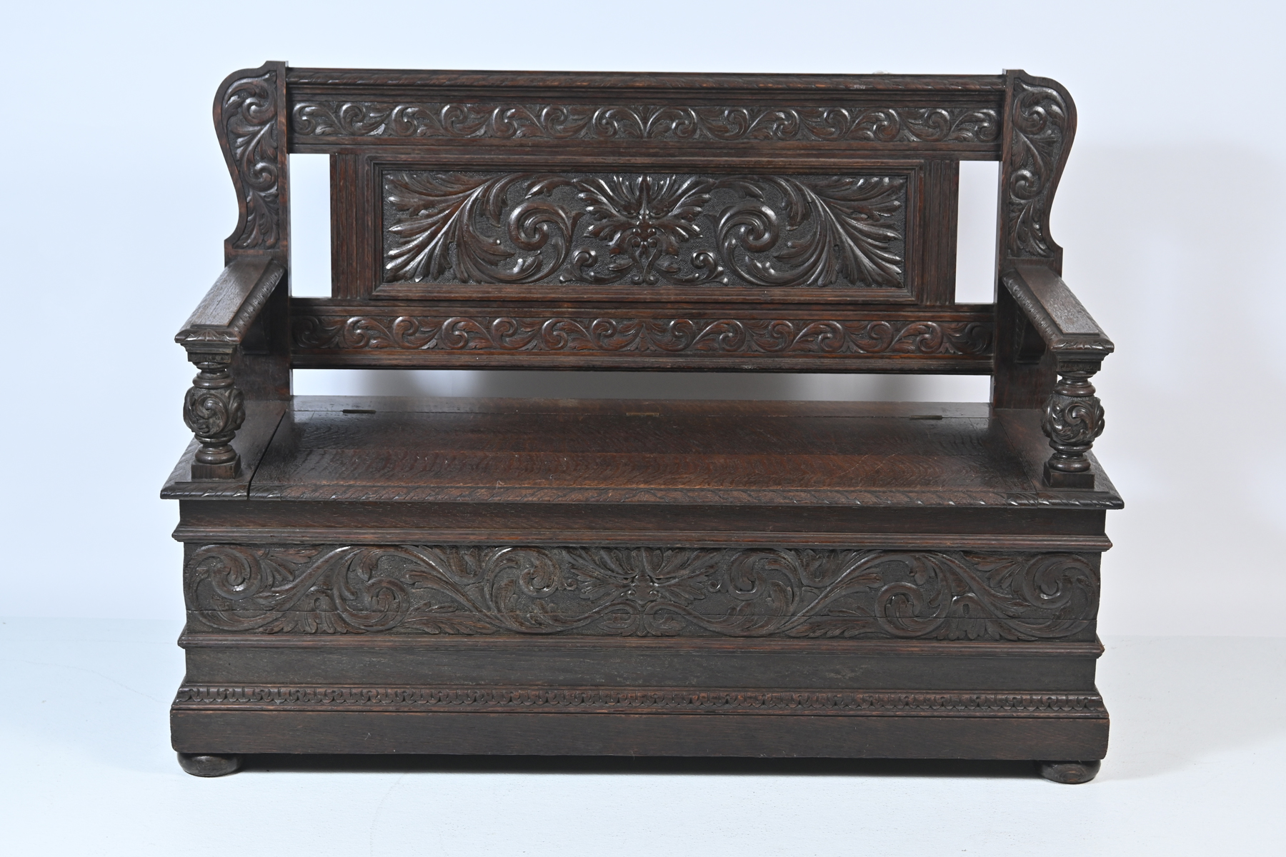 19TH-CENTURY CARVED OAK HALL BENCH: