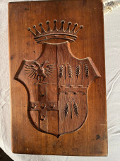 19TH CENTURY CARVED WOOD HERAL