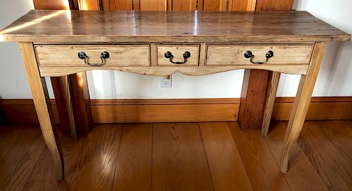 19TH CENTURY ENGLISH THREE-DRAWER