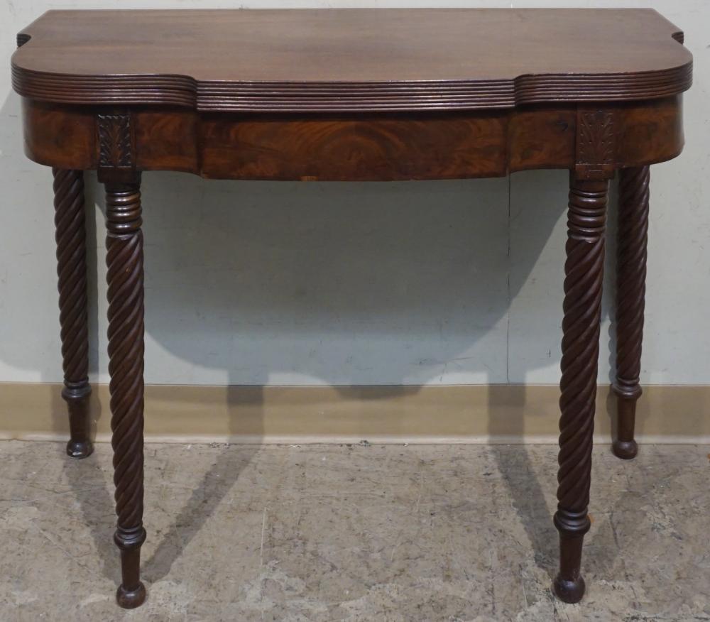 19TH CENTURY FEDERAL STYLE MAHOGANY