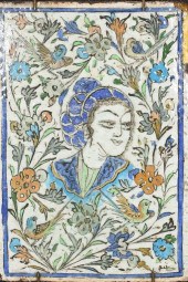 19TH CENTURY FIGURAL PERSIAN Q