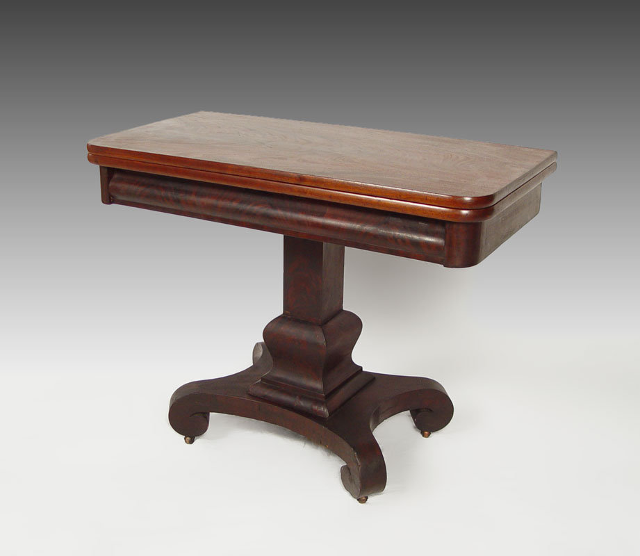 19TH CENTURY FLAME MAHOGANY LIFT