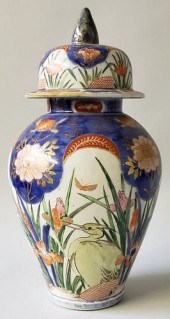 19TH CENTURY IMARI PORCELAIN C
