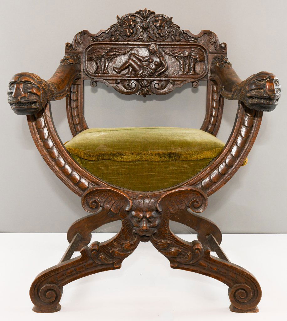 19TH CENTURY ITALIAN CARVED OAK