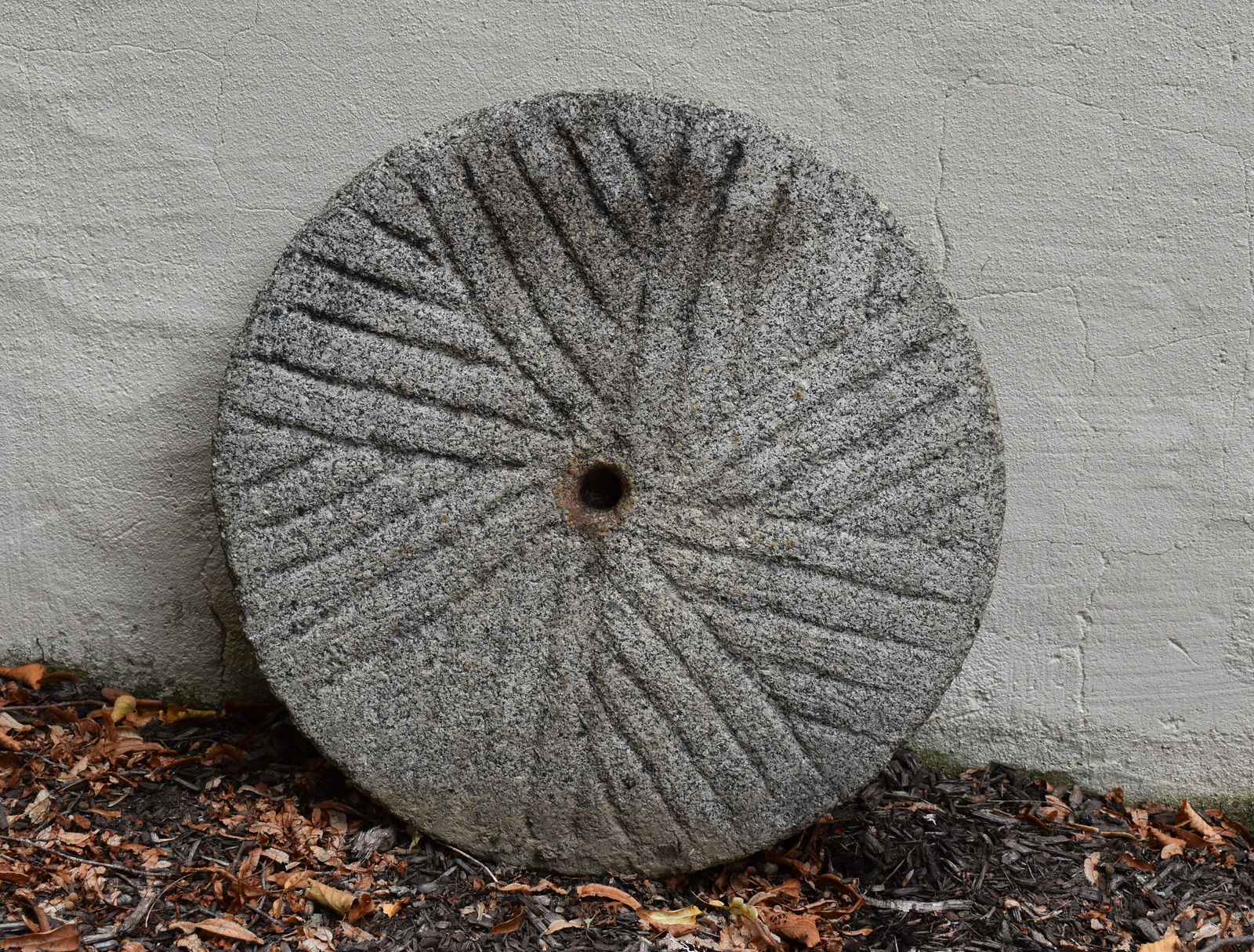 19TH CENTURY QUARTER DRESSED