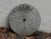 19TH CENTURY QUARTER DRESSED G
