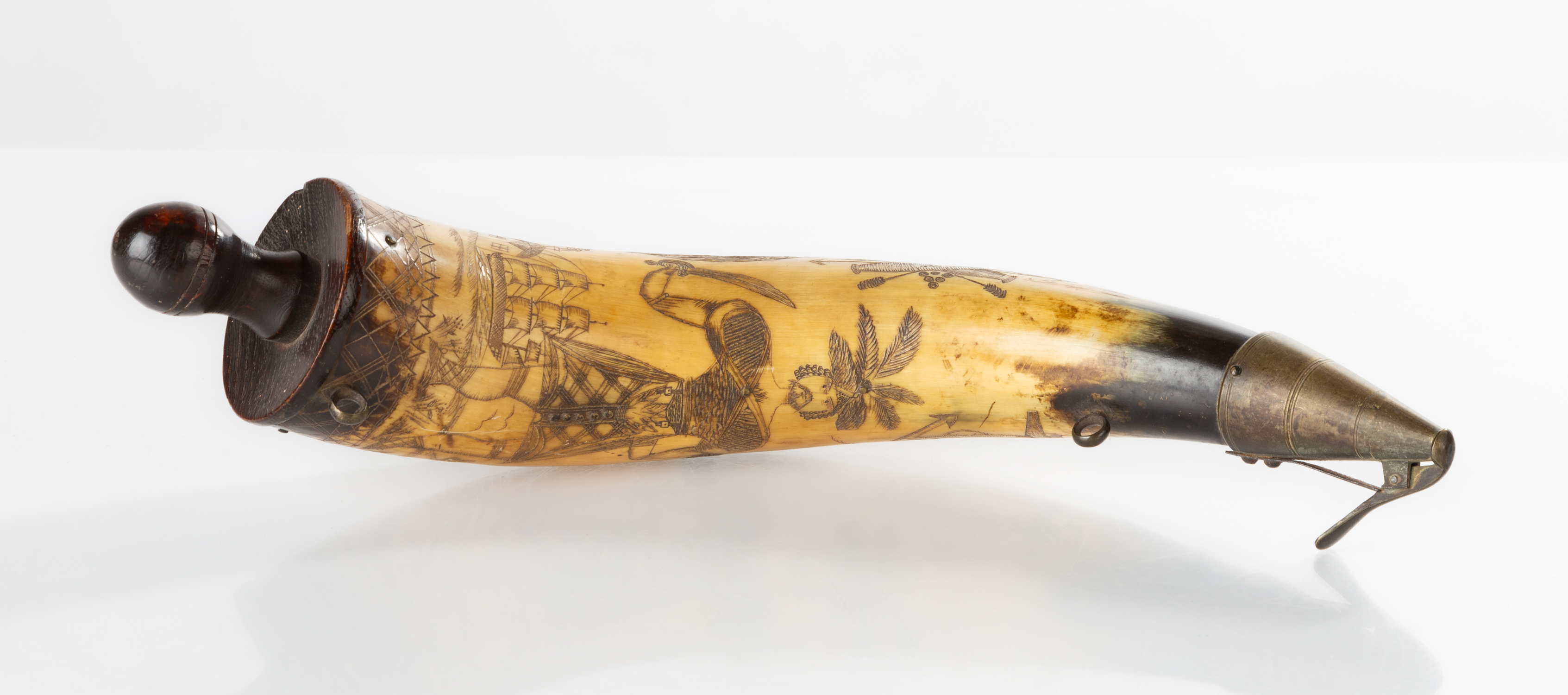 19TH CENTURY SCRIMSHAW POWDER