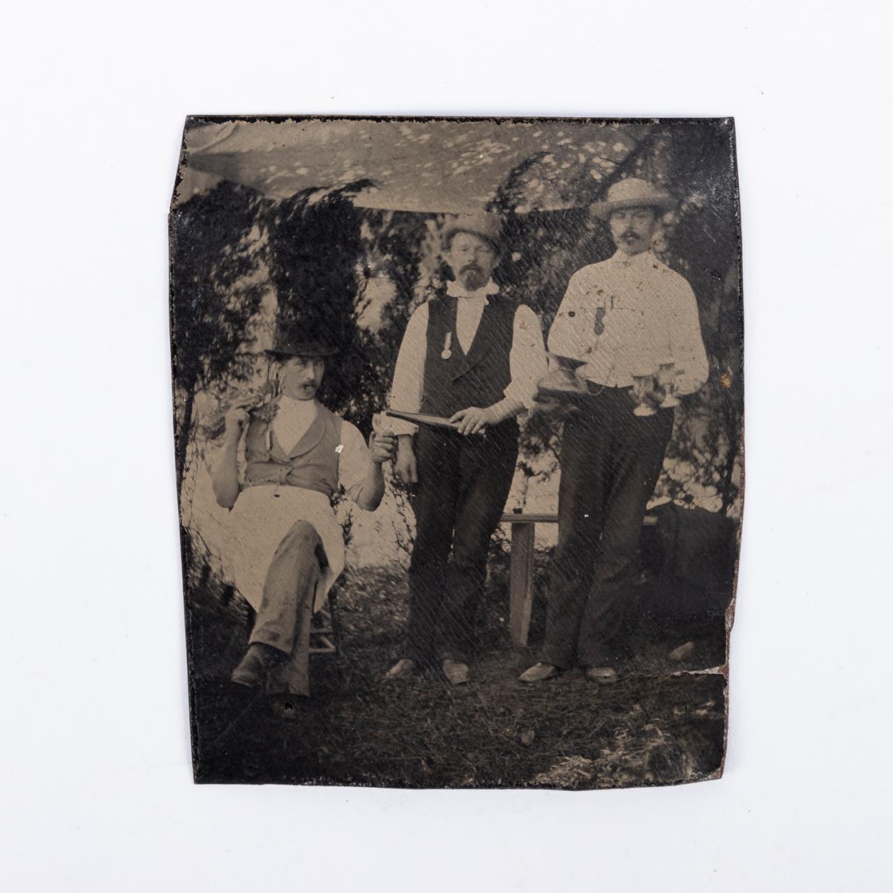 19TH CENTURY TINTYPE PHOTOGRAPH