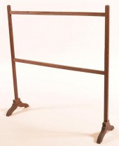 19TH CENTURY WALNUT SHAKER STY