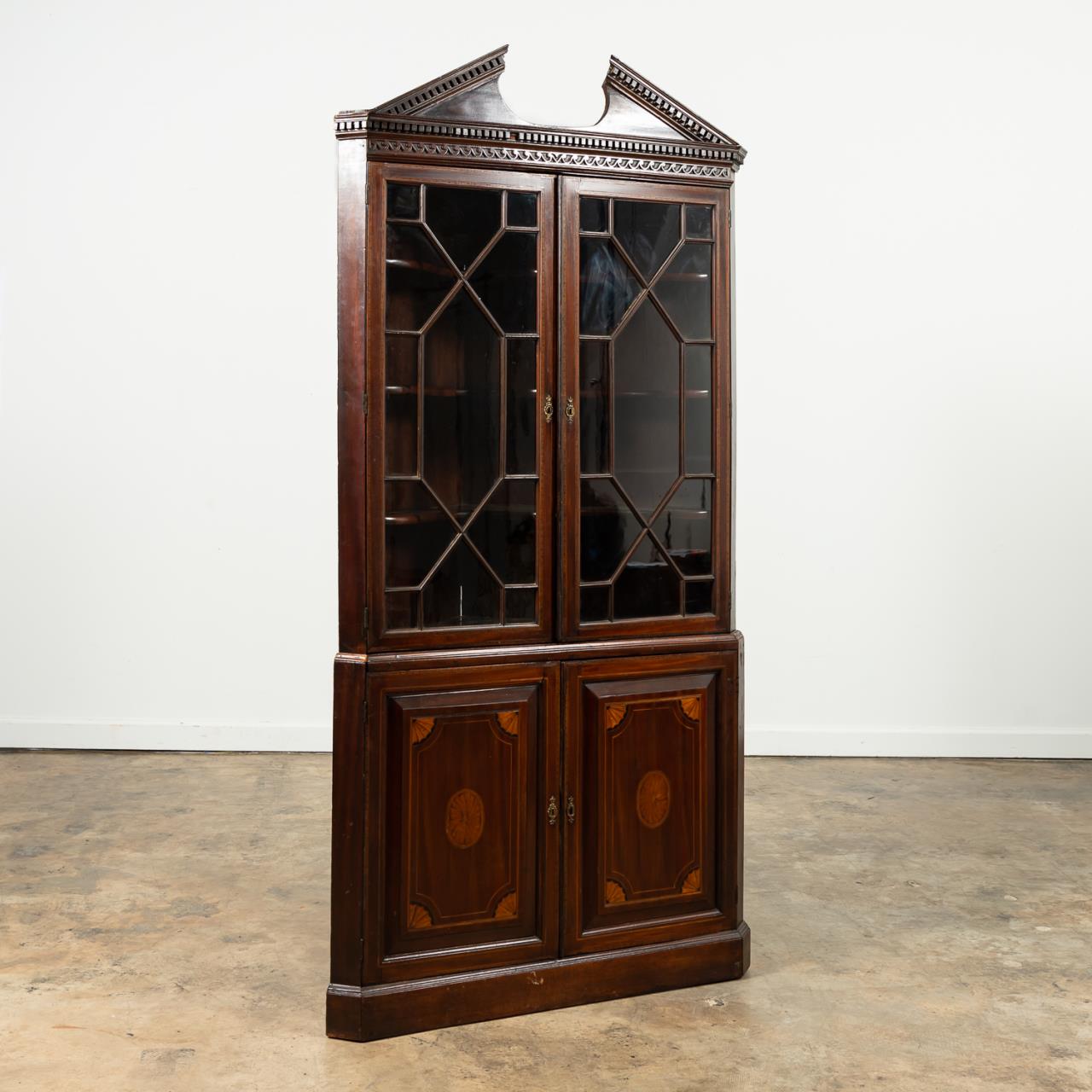 19TH GEORGIAN STYLE MAHOGANY GLAZED