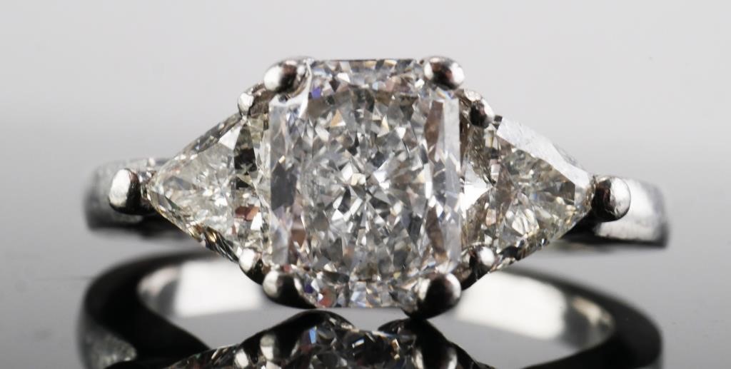 1CT PLATINUM COLORLESS DIAMOND