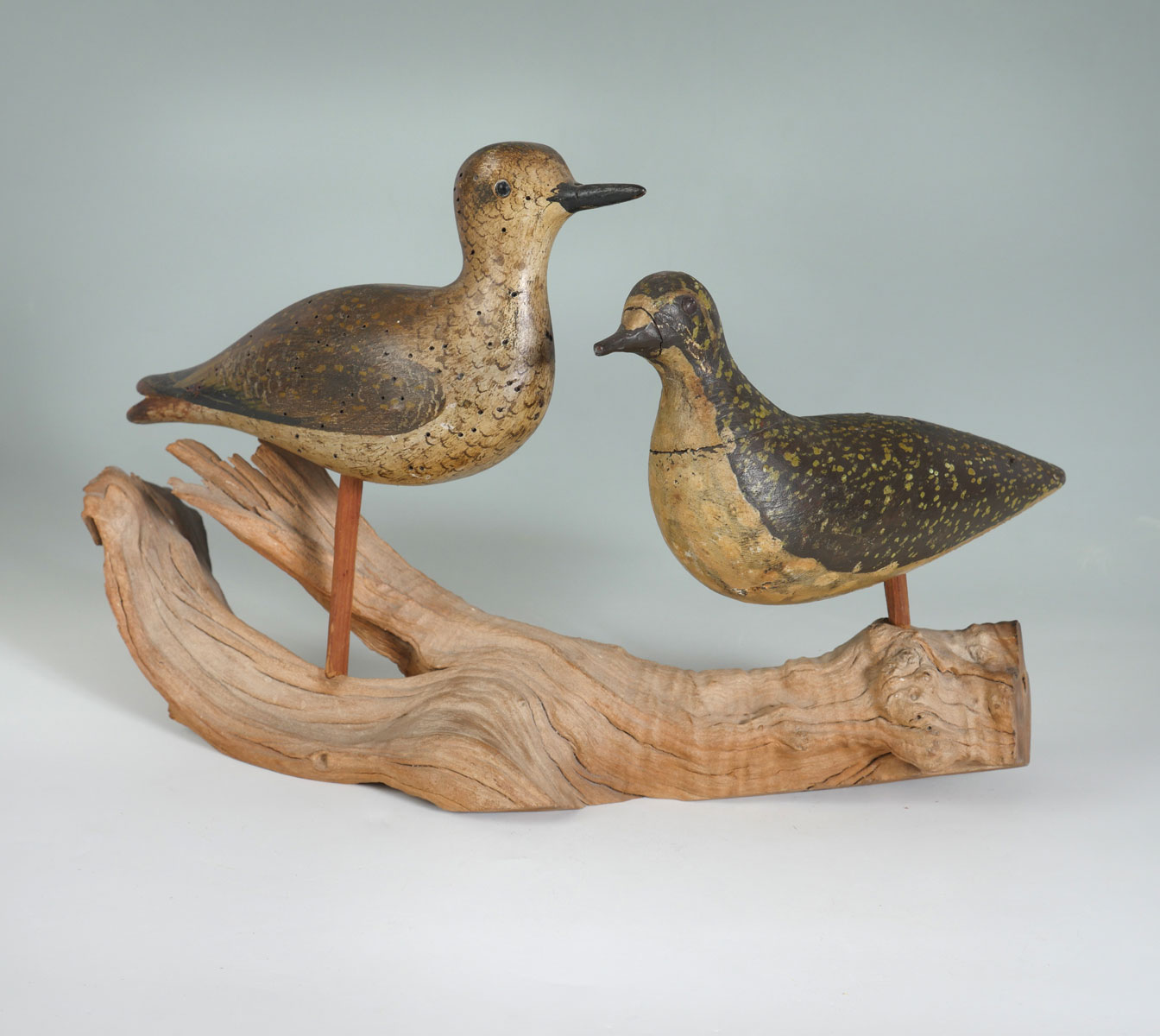 2 ANTIQUE CARVED BIRD DECOYS ON