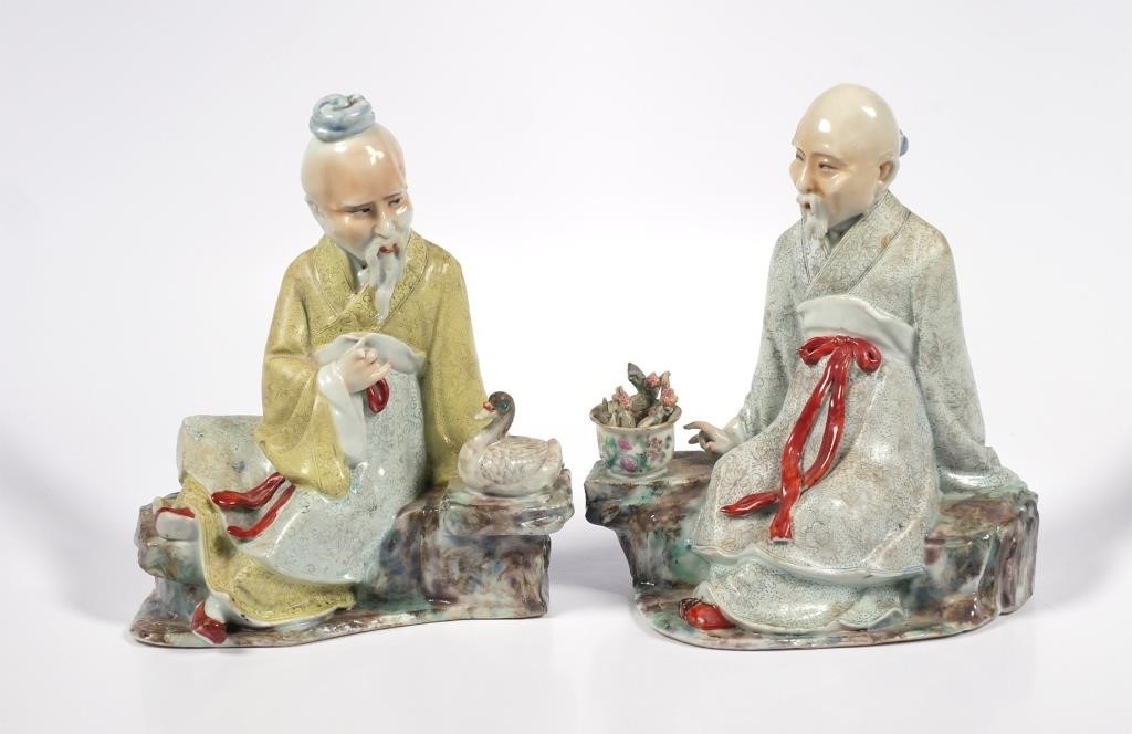 (2) ANTIQUE CHINESE PORCELAIN