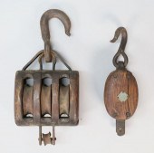 2 BLOCK & TACKLE PULLEYS2 vint