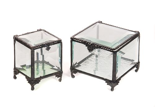2 BRONZE AND GLASS JEWELRY CASKETS2
