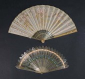 2 CARVED HORN FANS BRISE & DUV