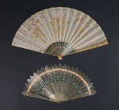 2 CARVED HORN FANS BRISE & DUV