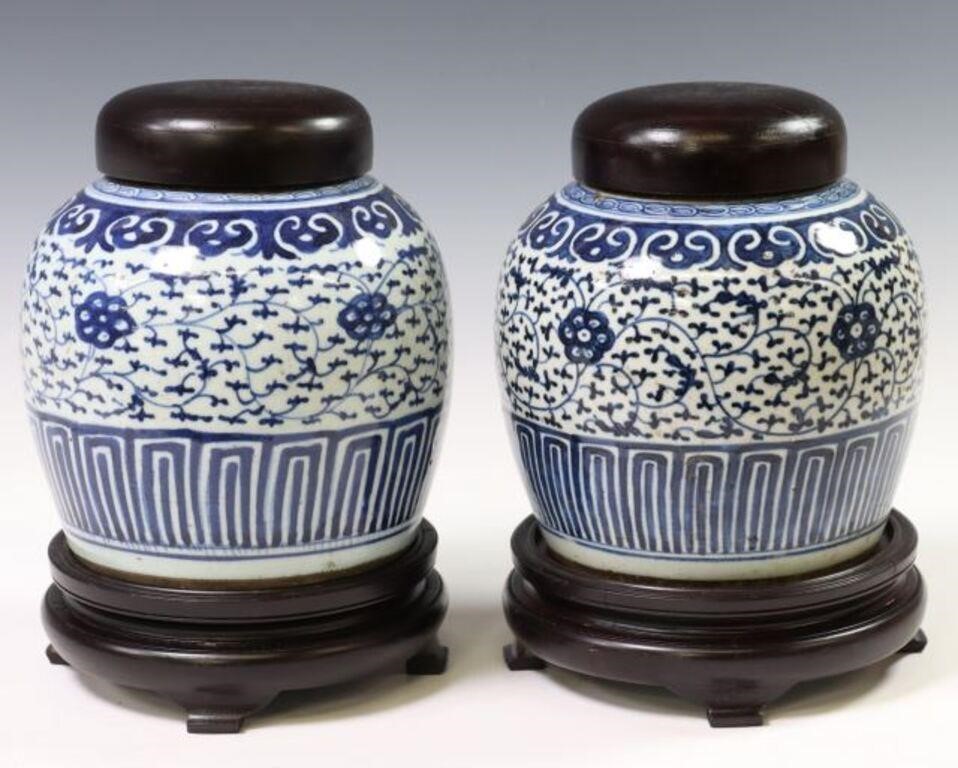 (2) CHINESE BLUE & WHITE