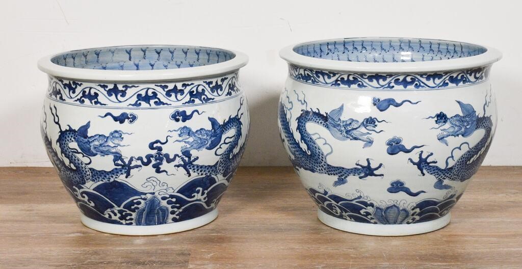 2 CHINESE BLUE & WHITE FISHBOWLS2