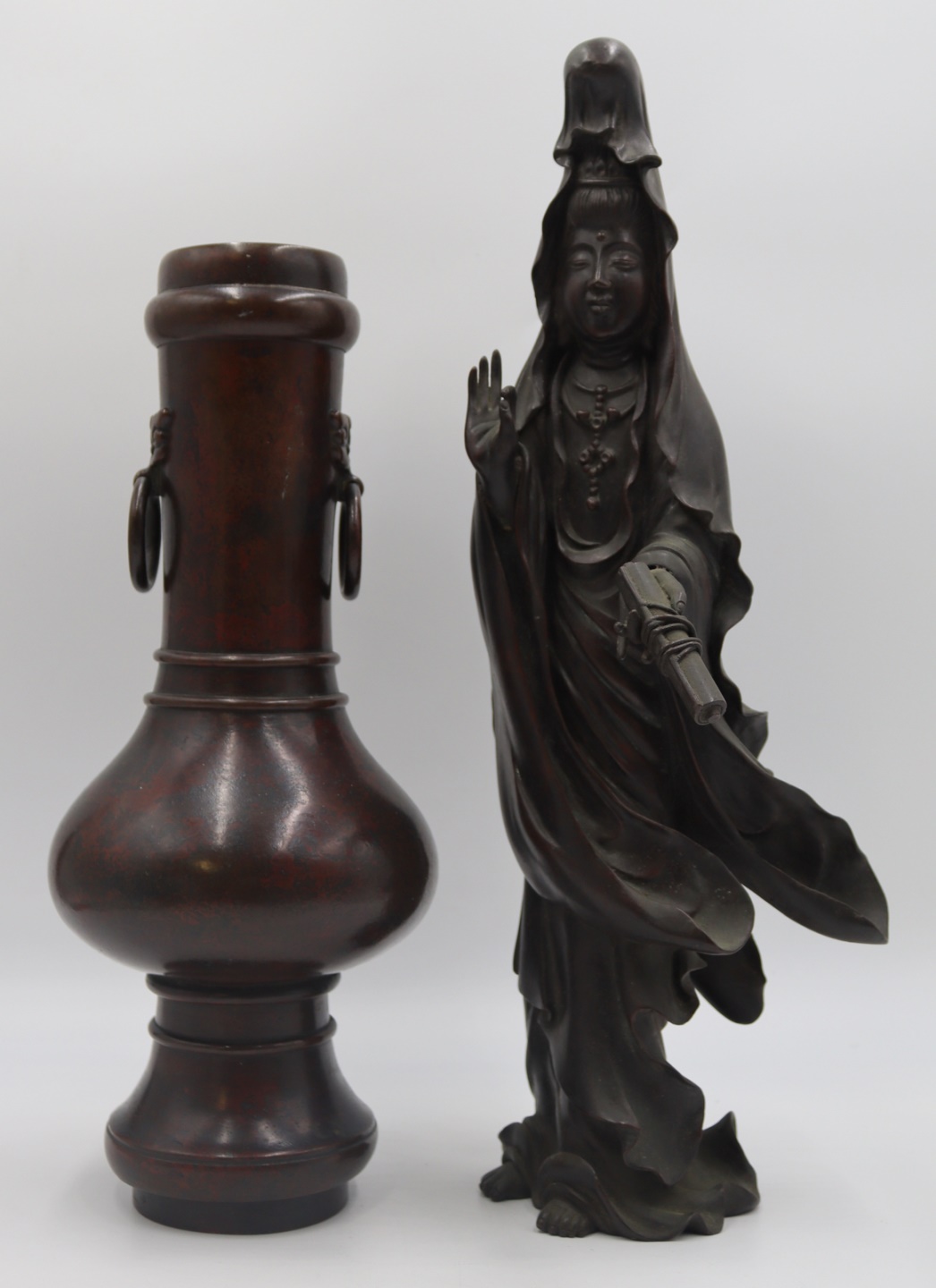 (2) CHINESE BRONZE OBJECTS.