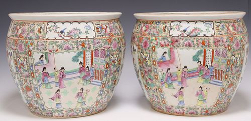 (2) CHINESE CANTON FAMILLE ROSE