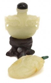 (2) CHINESE CARVED JADE SNUFF