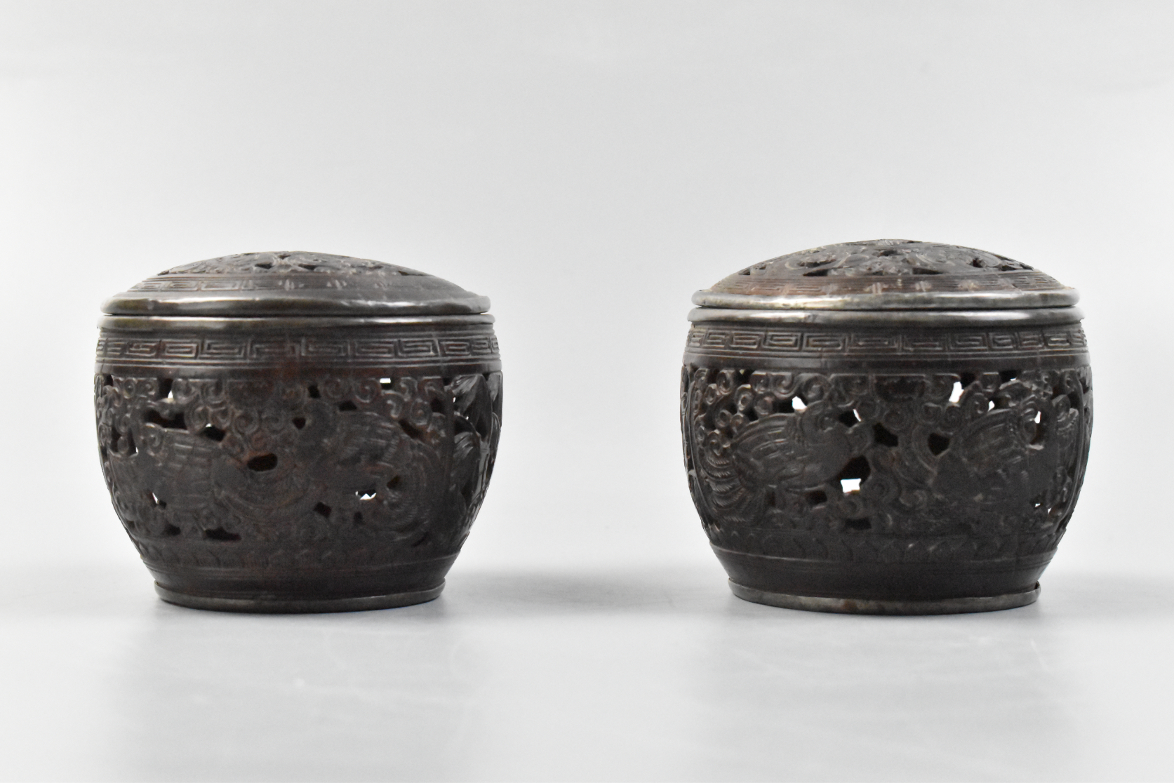 2 CHINESE COCONUT SHELL SCHOLAR