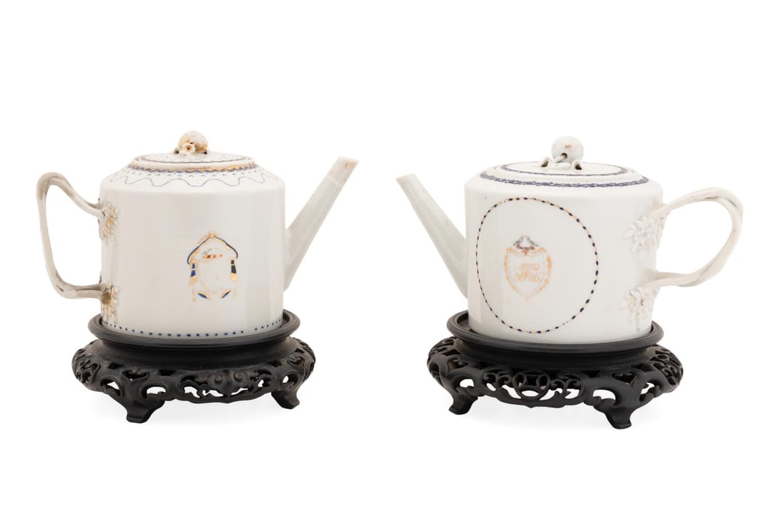 2 CHINESE EXPORT ARMORIAL LIDDED