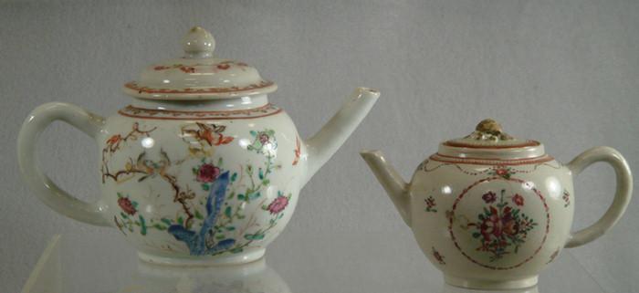 2 Chinese export porcelain globular