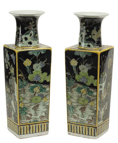 (2) CHINESE FAMILLE NOIRE PORCELAIN