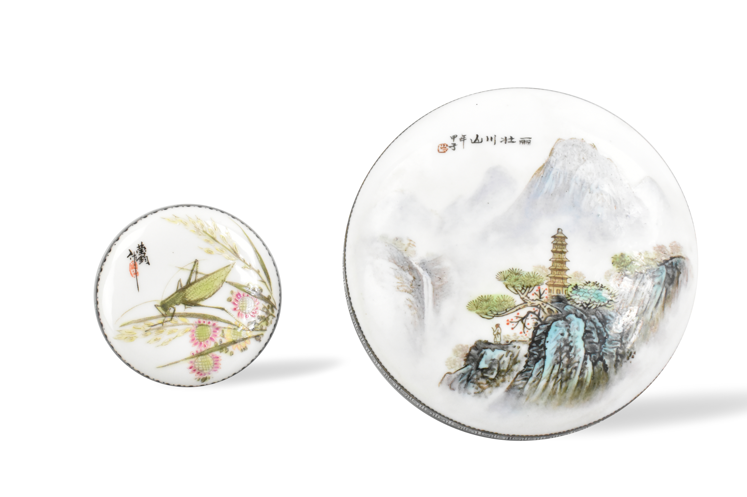 2 CHINESE FAMILLE ROSE COVERED BOX,