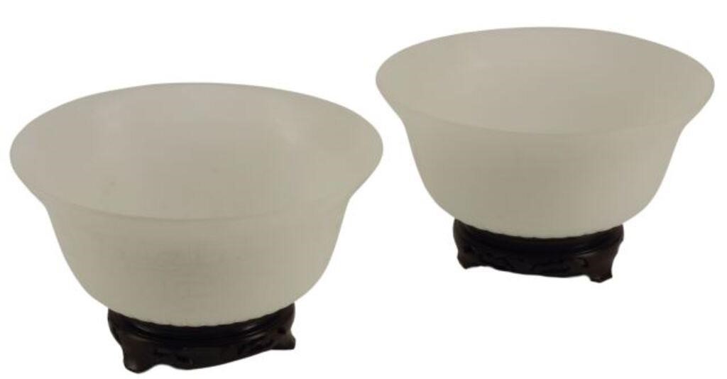 (2) CHINESE PEKING GLASS BOWLS ON