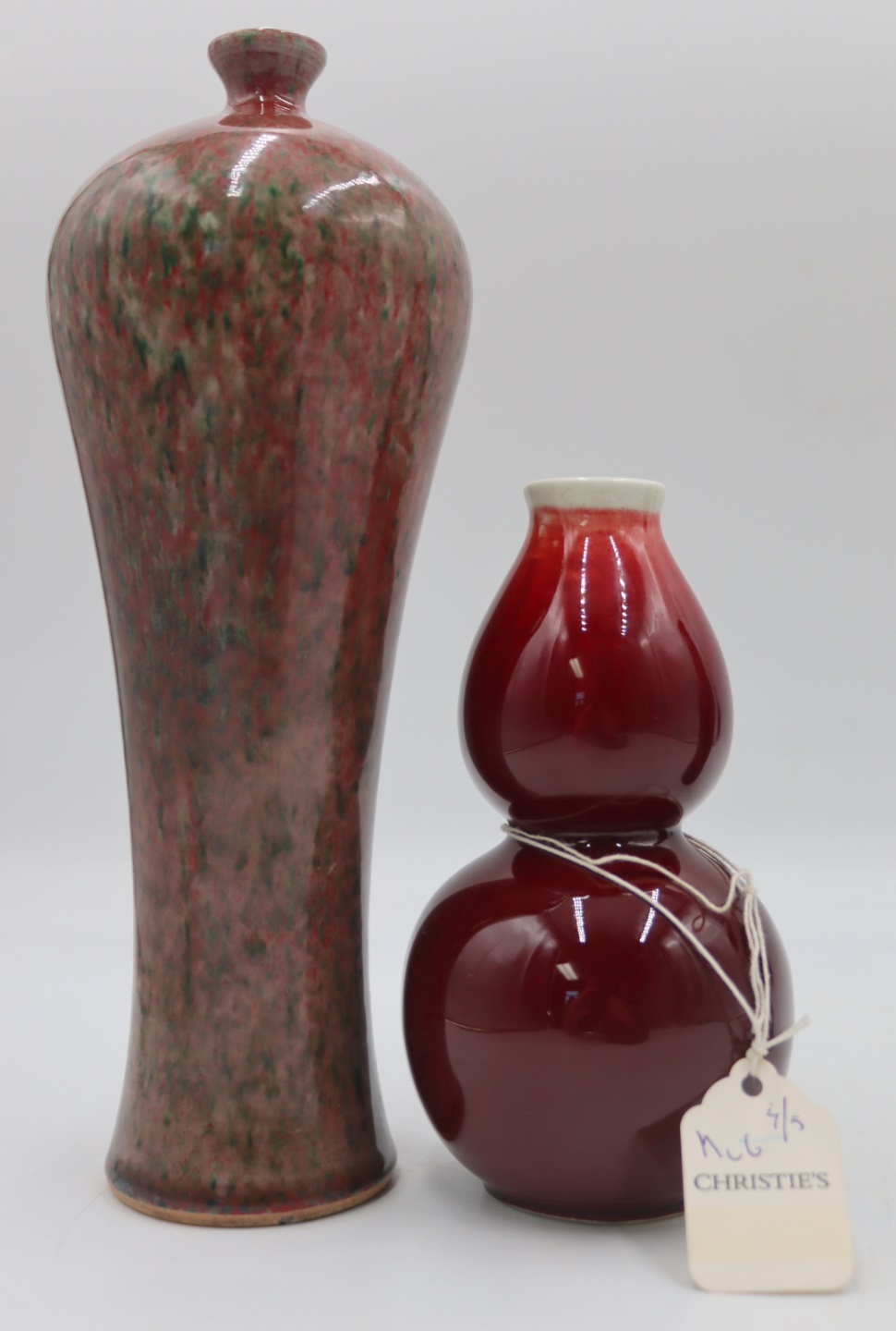 (2) CHINESE PORCELAIN VASES.