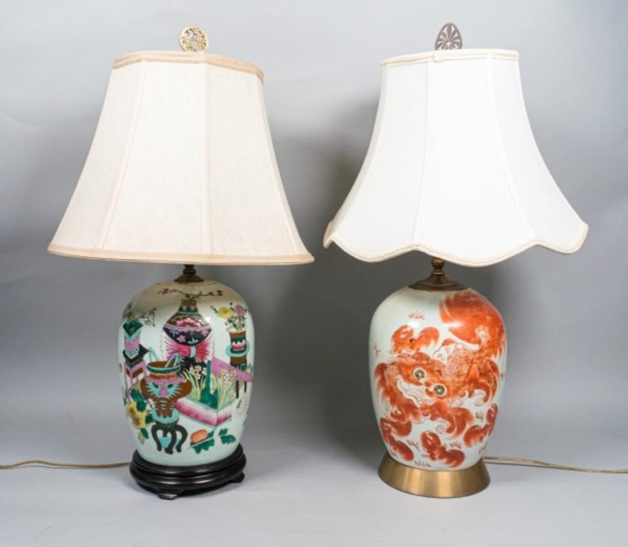 2 CHINESE PORCELAIN VASES2